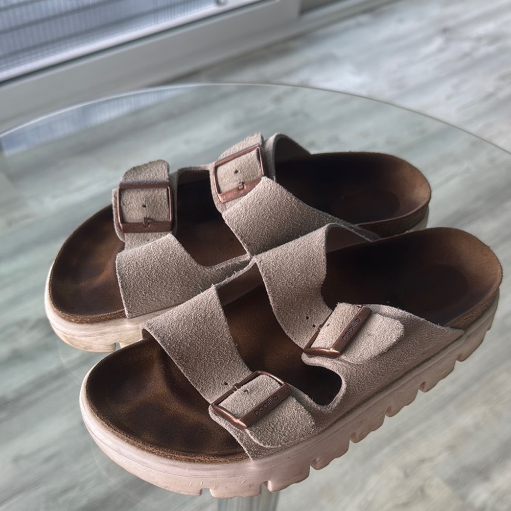 Birkenstock/ papillon Women's Tan Suede Sandals